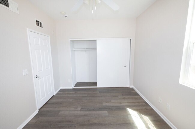 Building Photo - Amazing 3 Bedroom Condo available now! Chula Vista / Eastlake / Otay Ranch Area