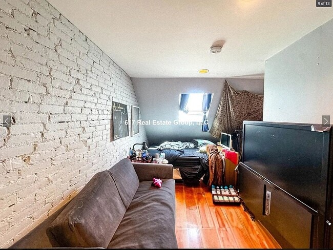 Building Photo - 111 Franklin St