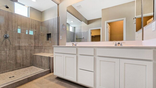 Building Photo - Brand new home!  Convenient to the 303 freeway!
