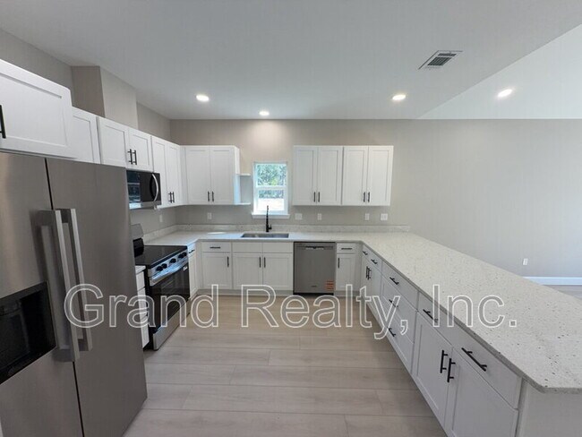 Building Photo - 6147 Beverly Ann Cir