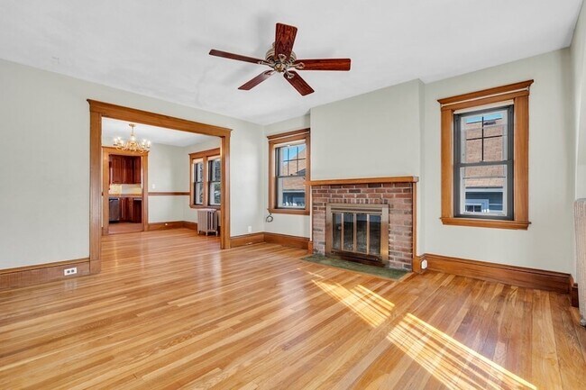 Building Photo - 11-13 Bridgham Avenue Unit 2