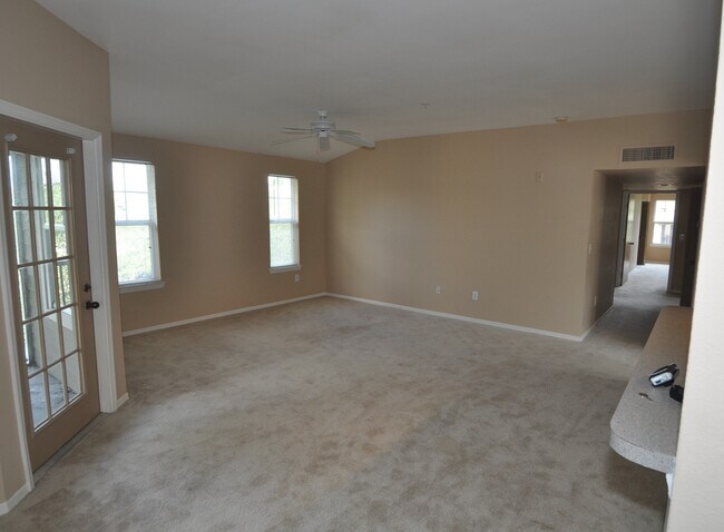 Building Photo - 408 Summit Ridge Pl