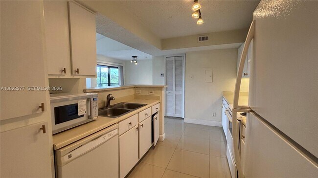 Building Photo - 15077 SW 103rd Terrace