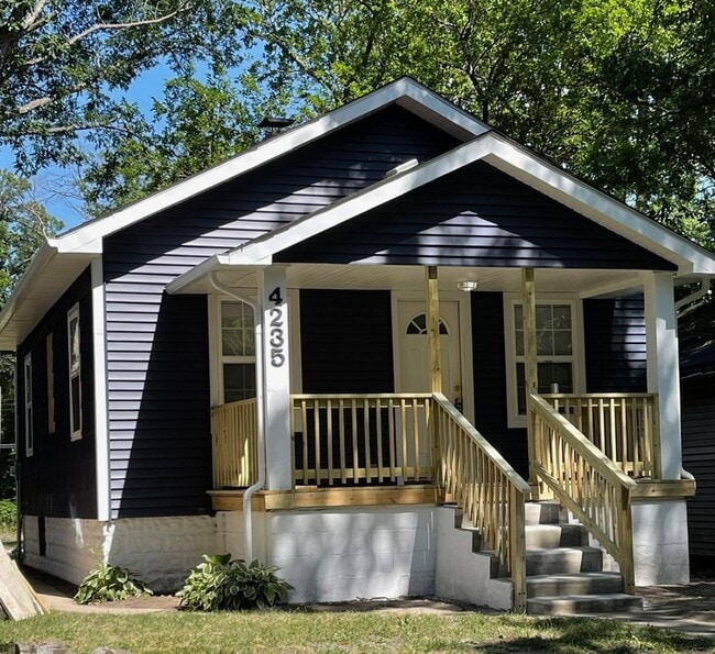 Primary Photo - 4235 Vermont St