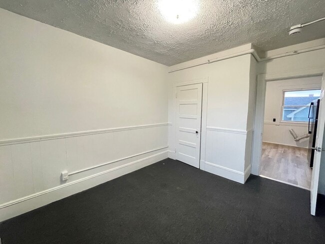 Building Photo - 457 Beech St