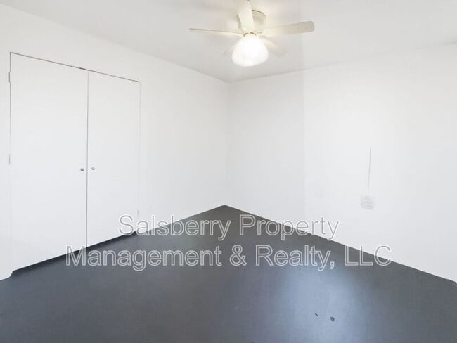 Building Photo - 109 James Ct