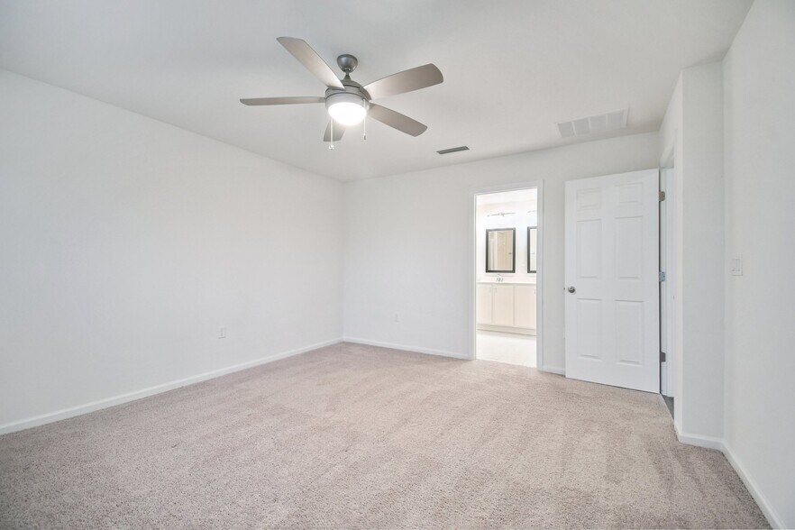 Building Photo - 8302 Hawkes Meadow Dr