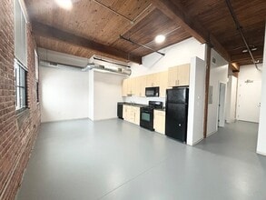 Building Photo - 88 Gerrish Ave