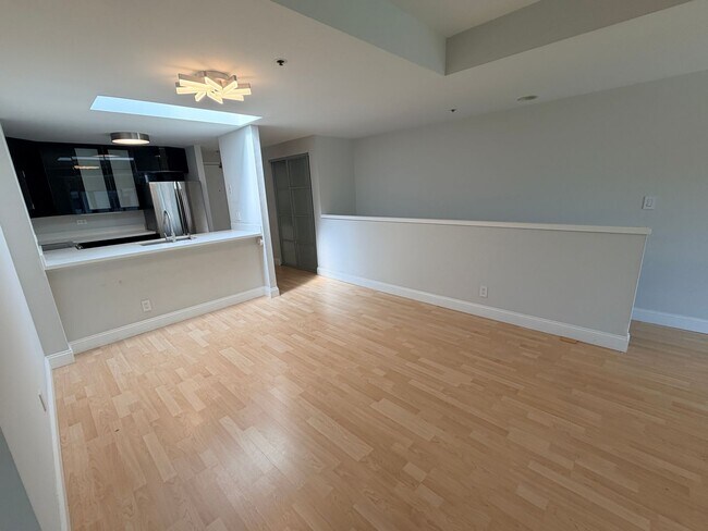 Building Photo - Opera Plaza view 2 bedroom 2 bath upper townhouse