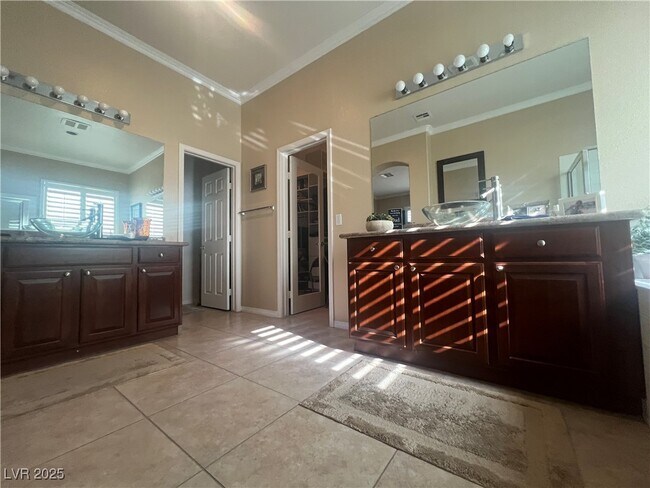 Building Photo - 6625 N Arbor Bluff Ct