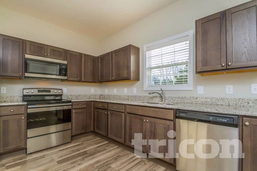 Building Photo - 4028 Effie Seward Dr