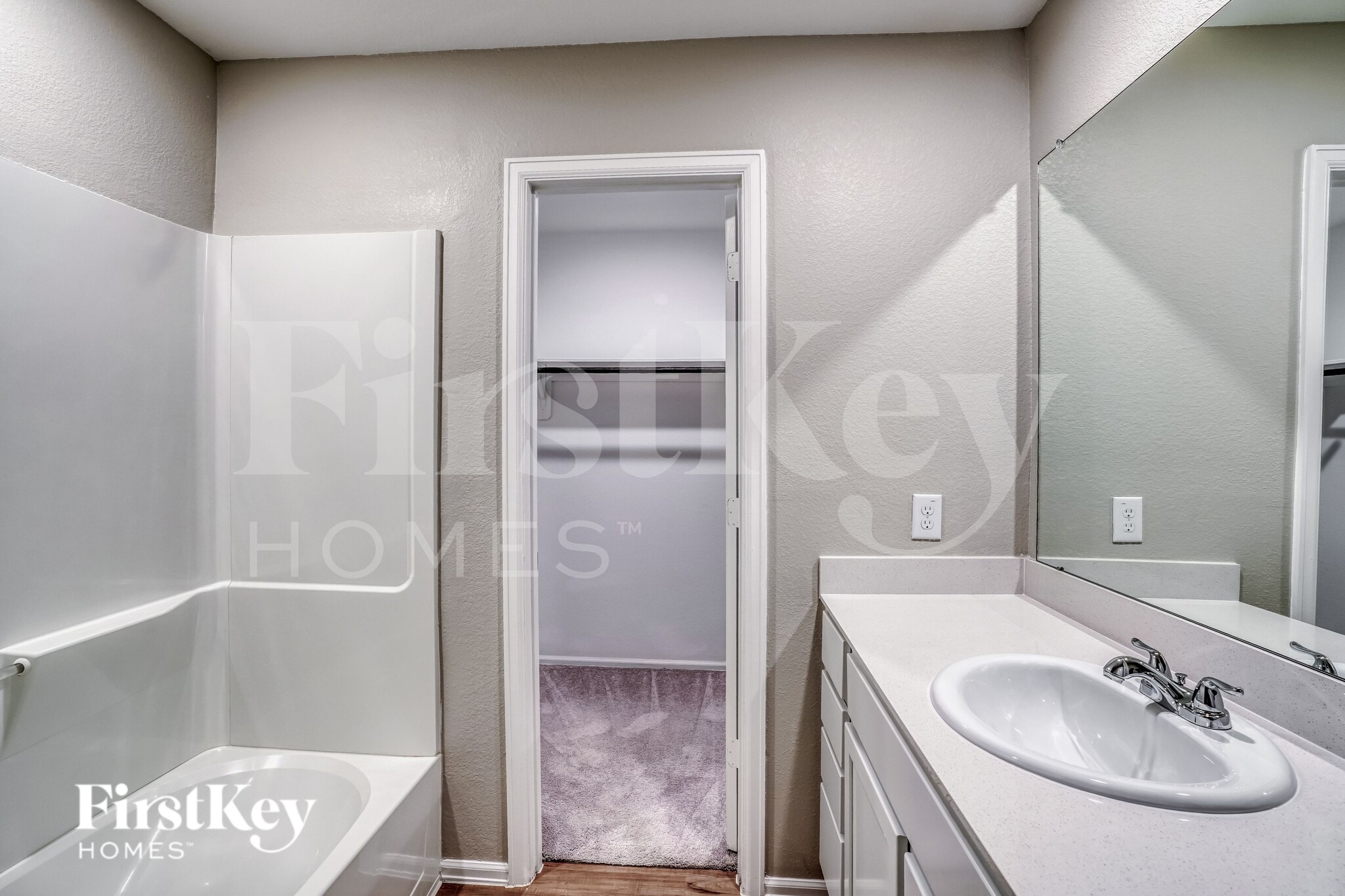 Building Photo - 9214 Burnet Flds Dr
