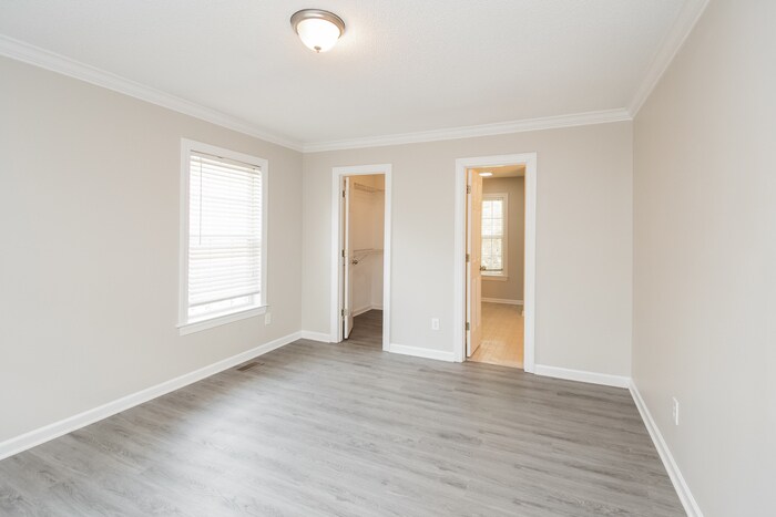 Building Photo - 220 Turtle Creek Dr
