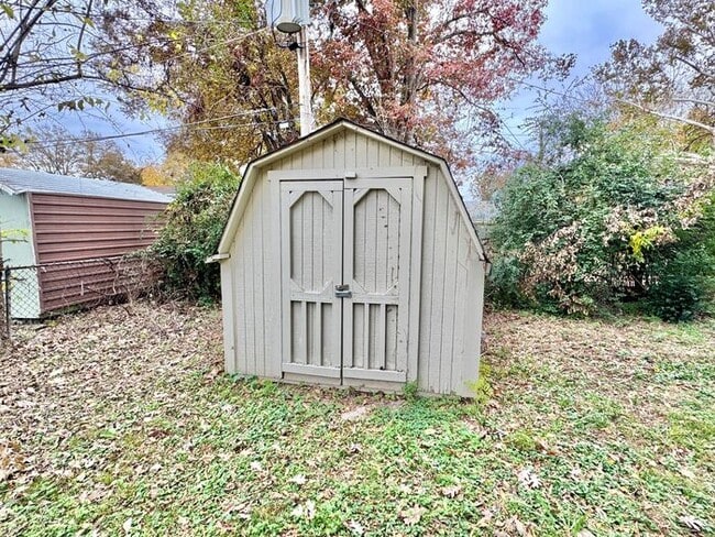 Building Photo - 5129 Kittie Lee Ln