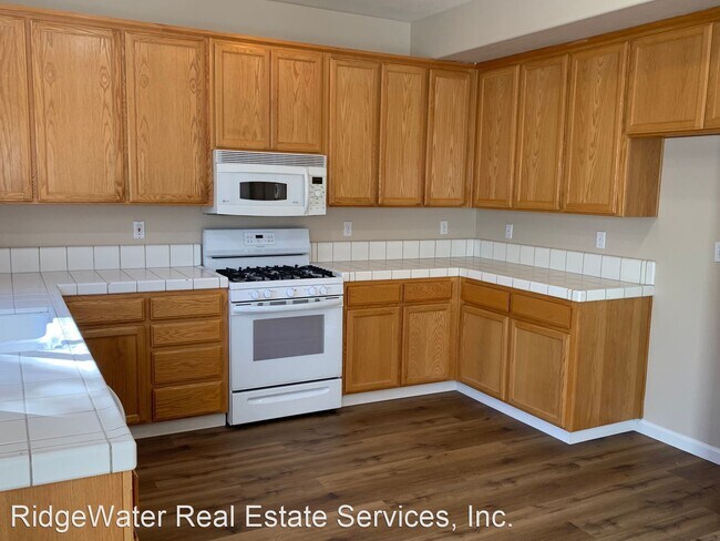 Building Photo - 4 br, 3 bath House - 610 Sundale Lane