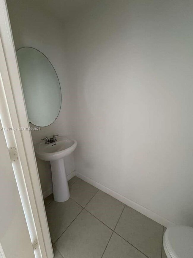 Building Photo - 29240 SW 163rd Ct