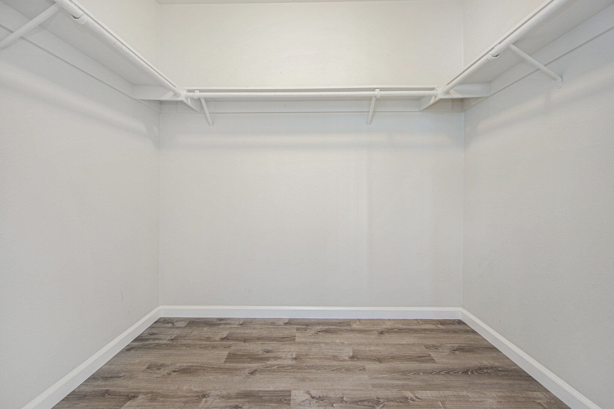 Building Photo - 3005 Jeffrey Dr