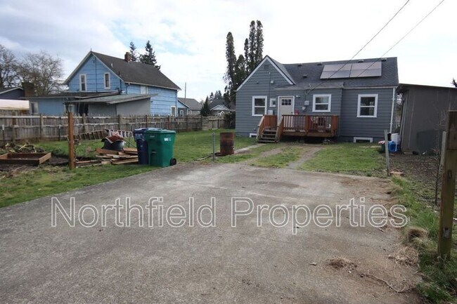 Building Photo - 1905 Fourth St