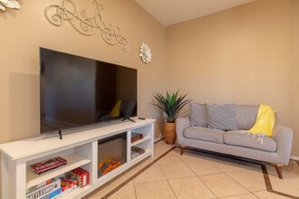 Building Photo - 1994 E Racine Dr