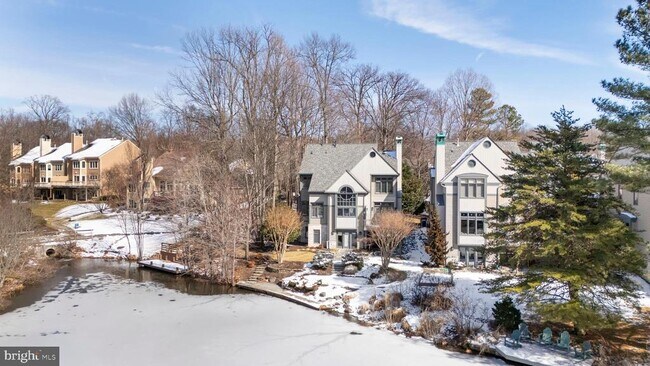 Building Photo - 1460 Waterfront Rd