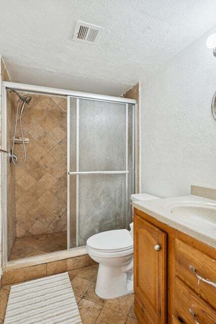 Building Photo - 9930 Pineapple Tree Dr