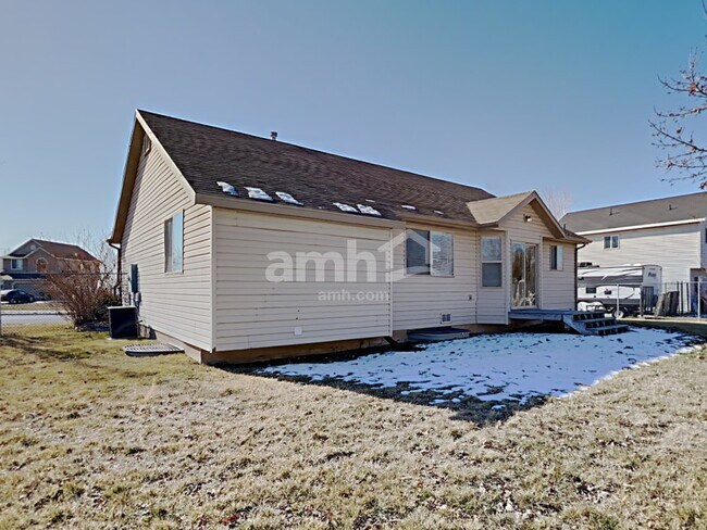 Building Photo - 3372 W 1050 N