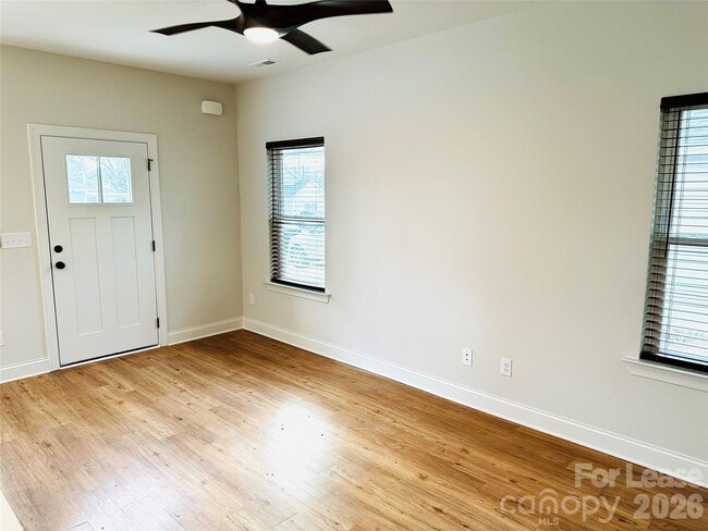 Building Photo - 521 N Linwood Ave