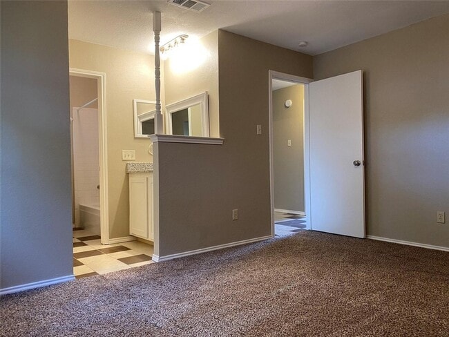 Building Photo - 5824 Storm Dr