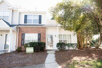 Building Photo - Beautifully updated 2-bedroom 2-bathroom townhome in NW Greensboro.