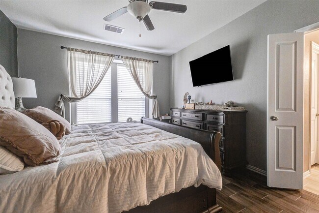 Building Photo - 3210 Montclair Orchard Trce