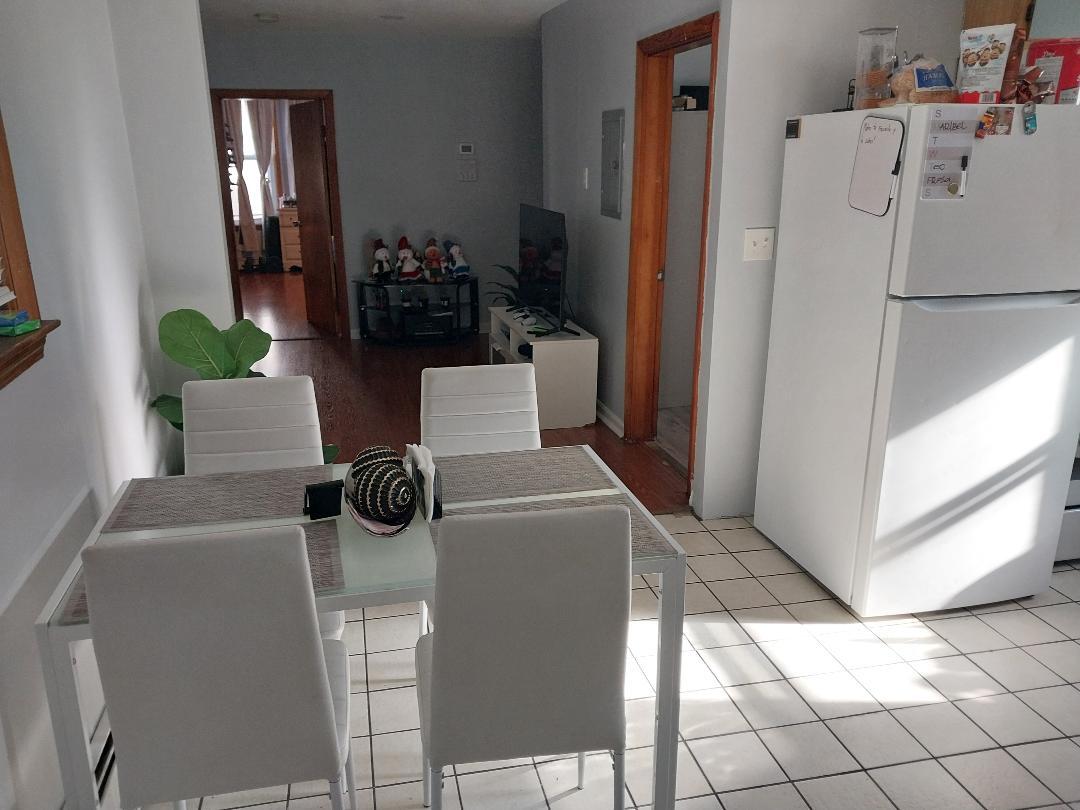 Building Photo - 4 Union Ave