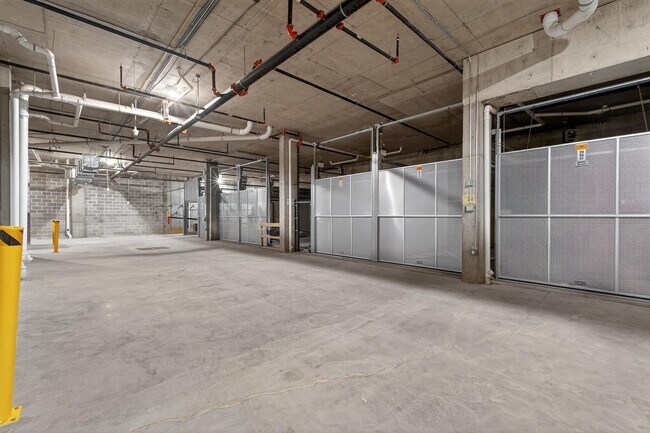 Building Photo - 139 Christopher Columbus Dr