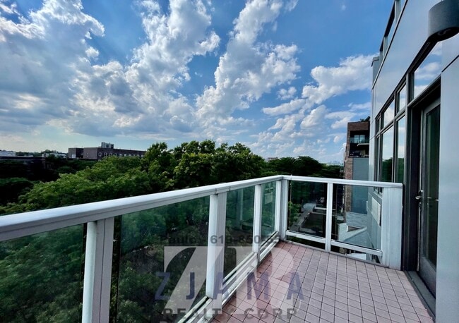 Building Photo - 601 Ocean Pkwy
