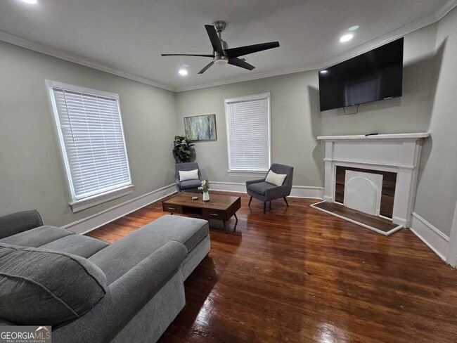 Building Photo - 402 Meriwether St