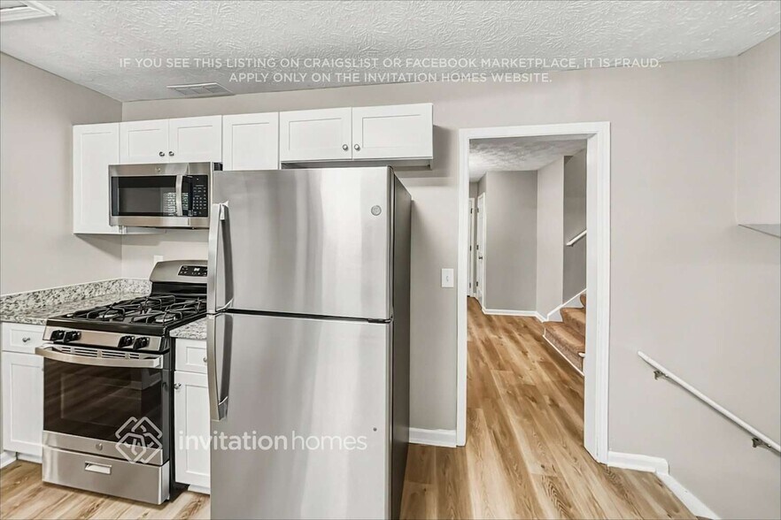 Building Photo - 902 Laurel Ct