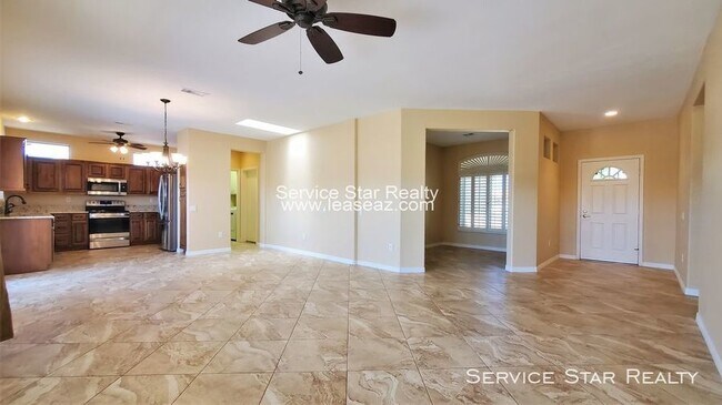 Building Photo - Sun City West - 2 bed with Den!