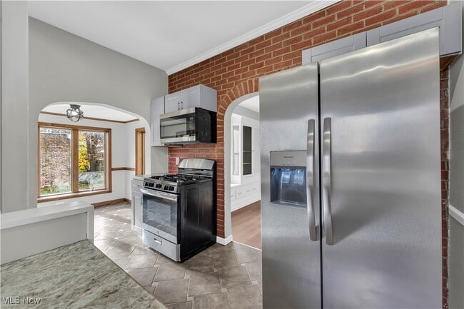 Building Photo - 11217 Florian Ave