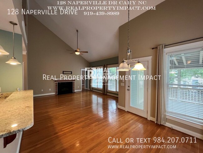 Building Photo - Beautiful 4 Bedroom 2.5 Bath with welcomin...