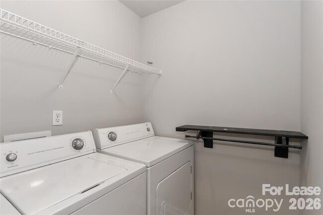 Building Photo - 153 Marakery Rd