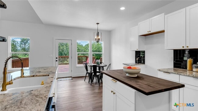 Building Photo - 105 Chesterfield Dr