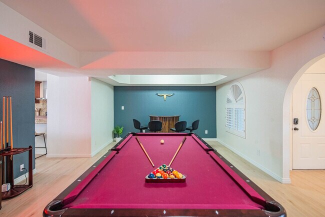 Building Photo - 6411 E Thunderbird Rd