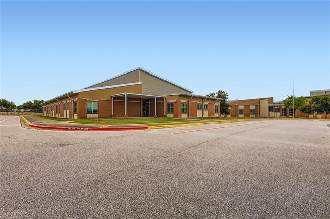 Building Photo - 217 Emerald Ridge Dr