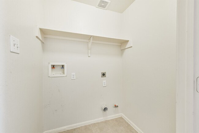 Building Photo - 21903 Whispering Daisy Ct