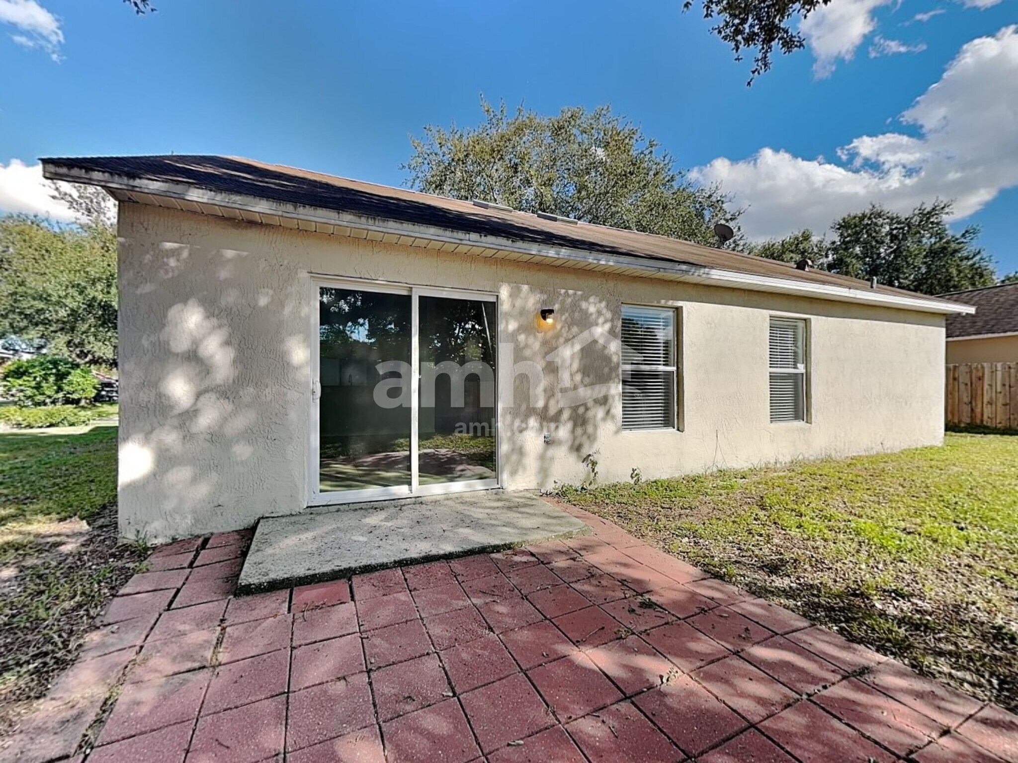 Building Photo - 555 Whiskey Creek Ct