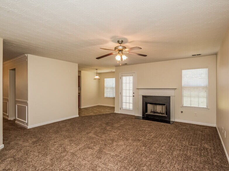 Building Photo - 70 Stony Oak Dr
