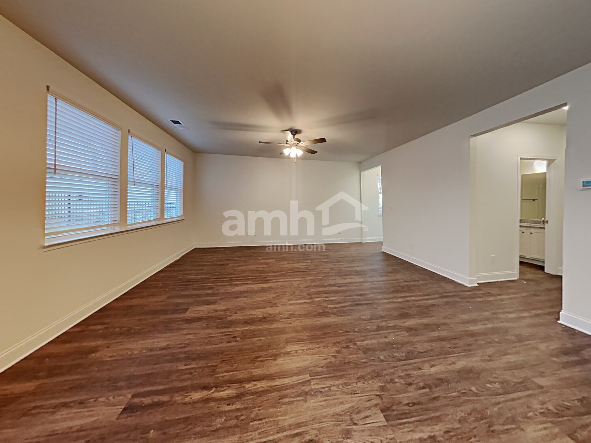 Building Photo - 123 Dog Path Trl