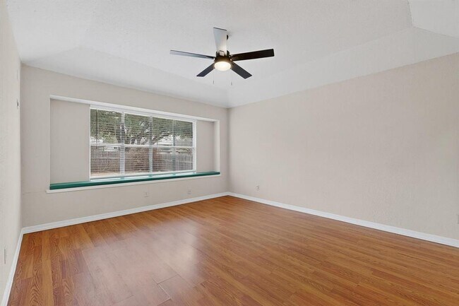 Building Photo - 5300 Honey Dew Terrace