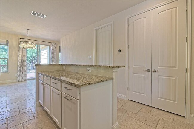 Building Photo - 11201 Zimmerman Ln