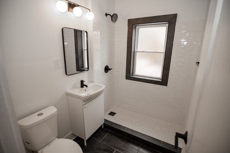 Building Photo - 1388 W 83rd St