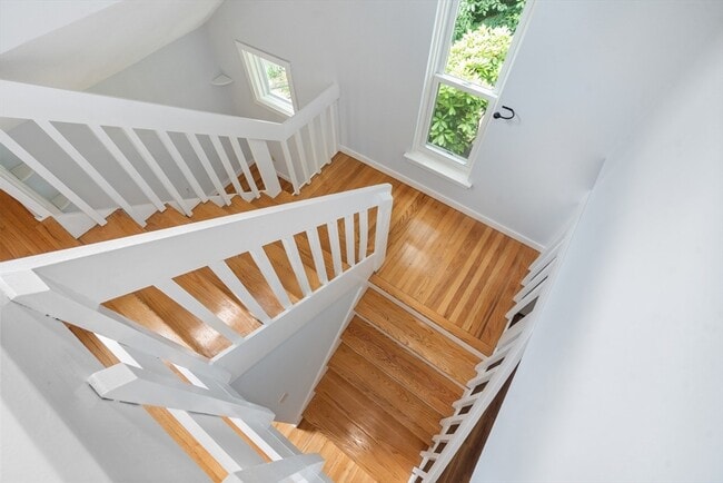 Building Photo - 24 Speen St